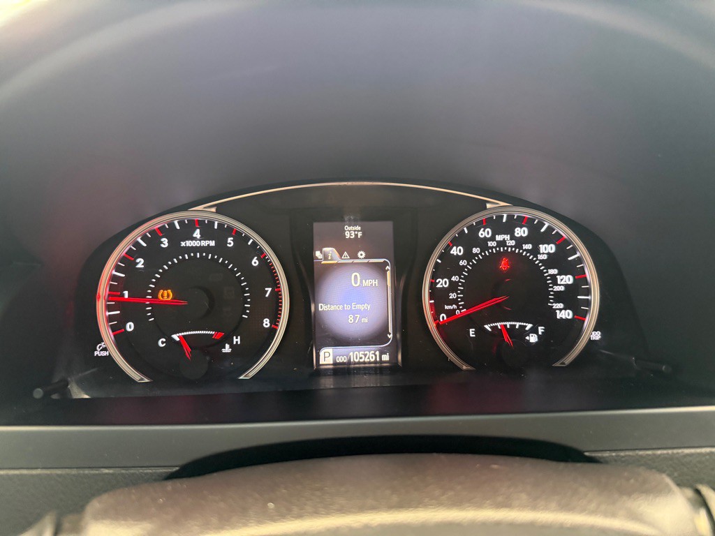 2016 Toyota Camry Image 11