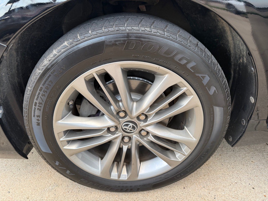 2016 Toyota Camry Image 20