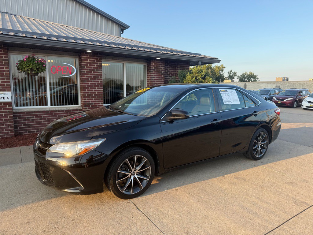 2015 Toyota Camry Image 3