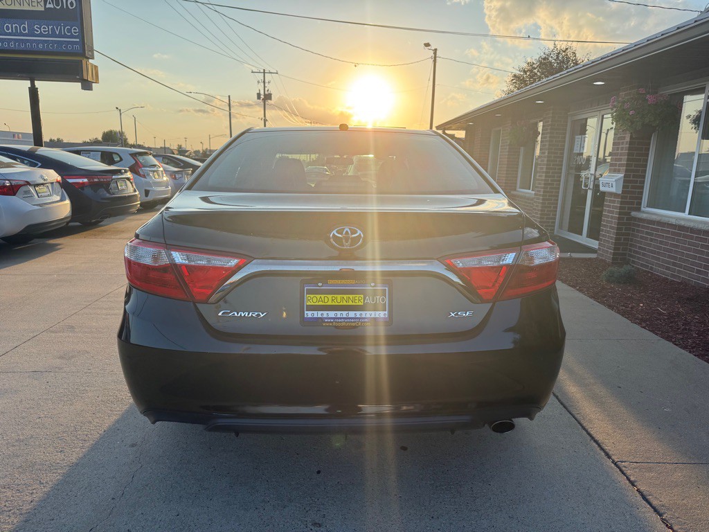 2015 Toyota Camry Image 6