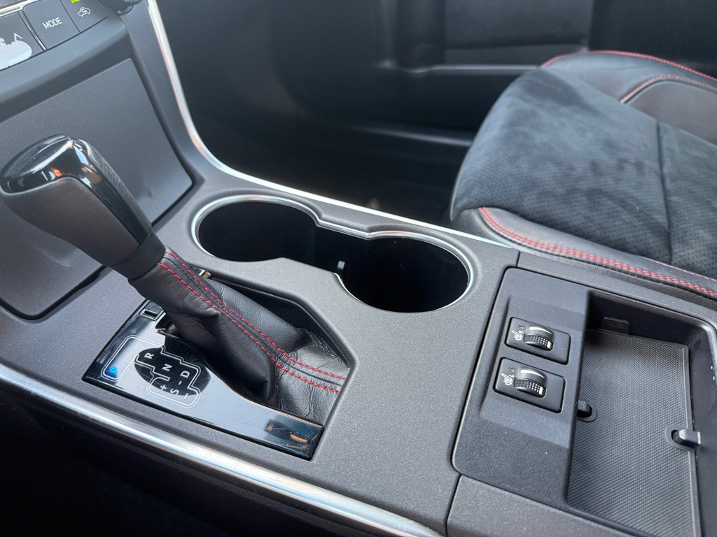 2015 Toyota Camry Image 13