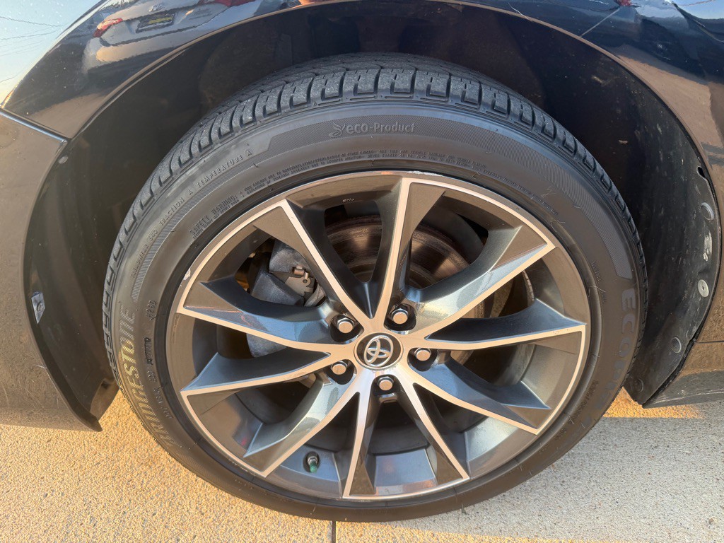 2015 Toyota Camry Image 20