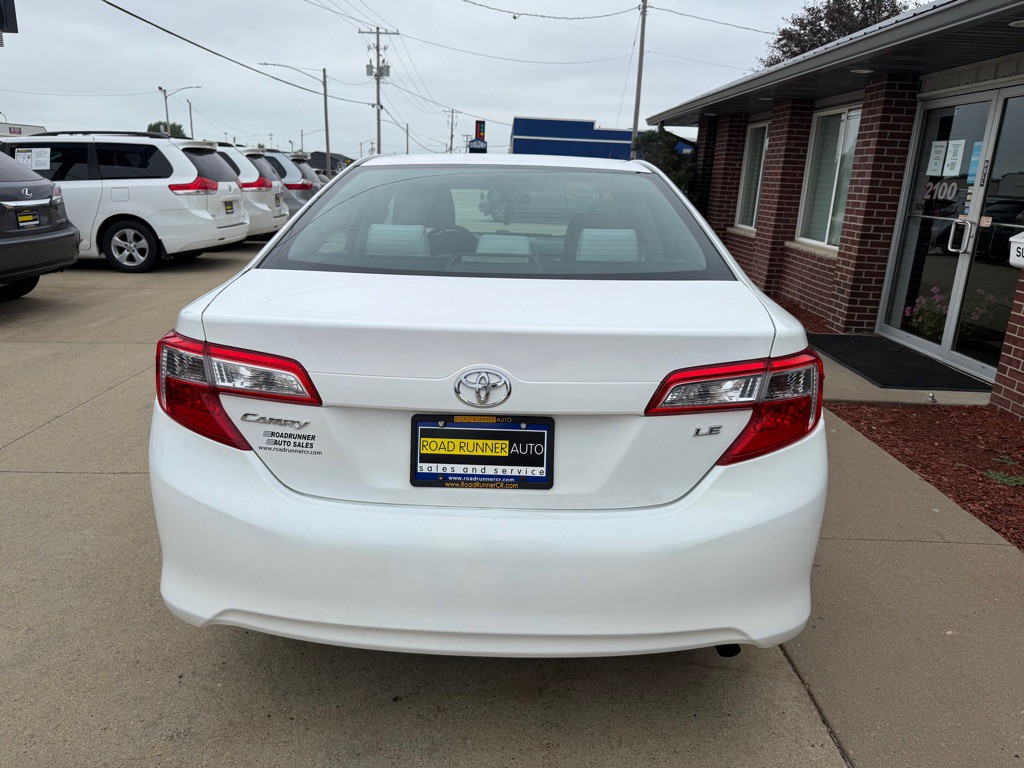 2013 Toyota Camry Image 6