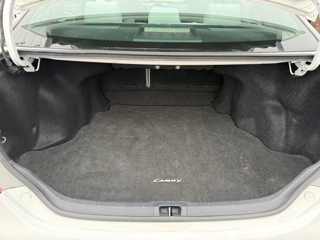 2013 Toyota Camry Image 19