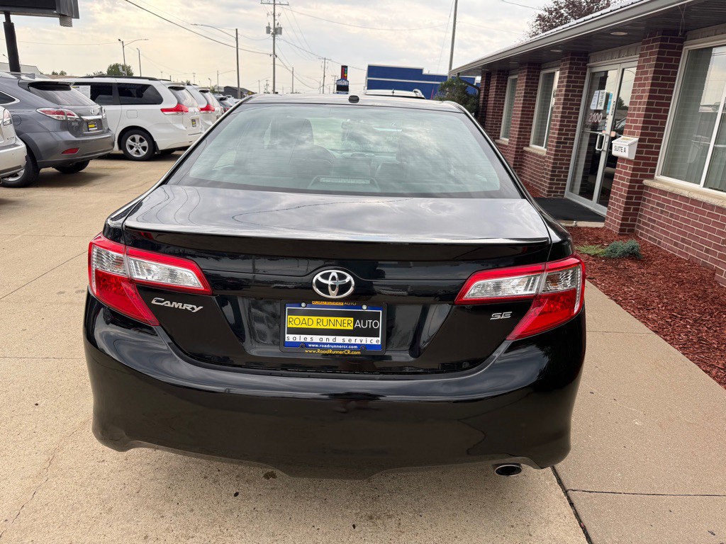 2014 Toyota Camry Image 6