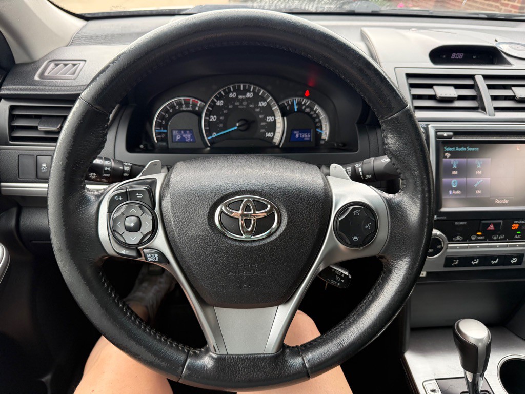 2014 Toyota Camry Image 10