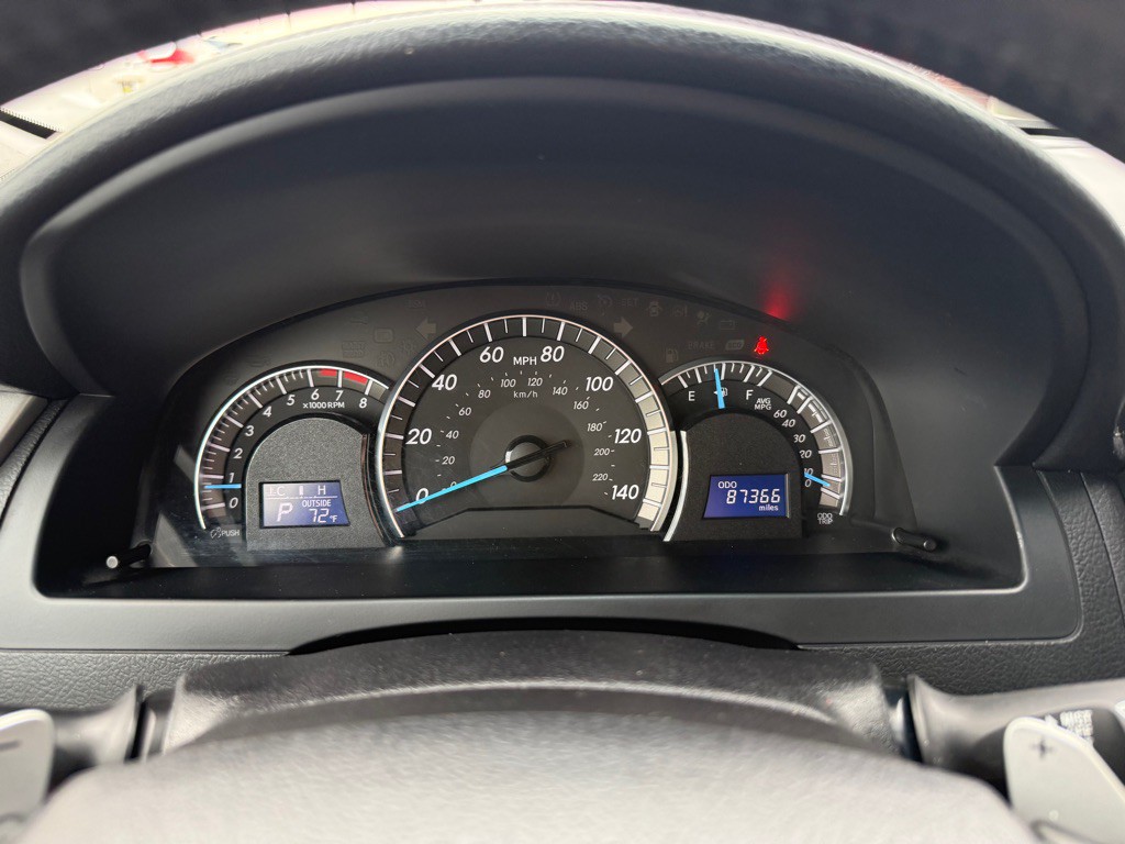 2014 Toyota Camry Image 11