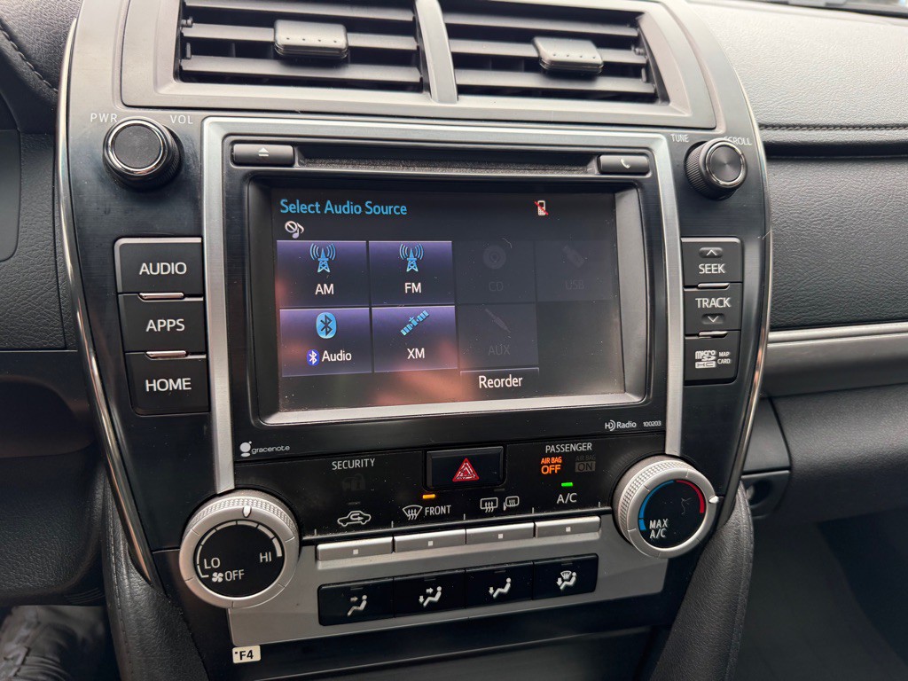 2014 Toyota Camry Image 12