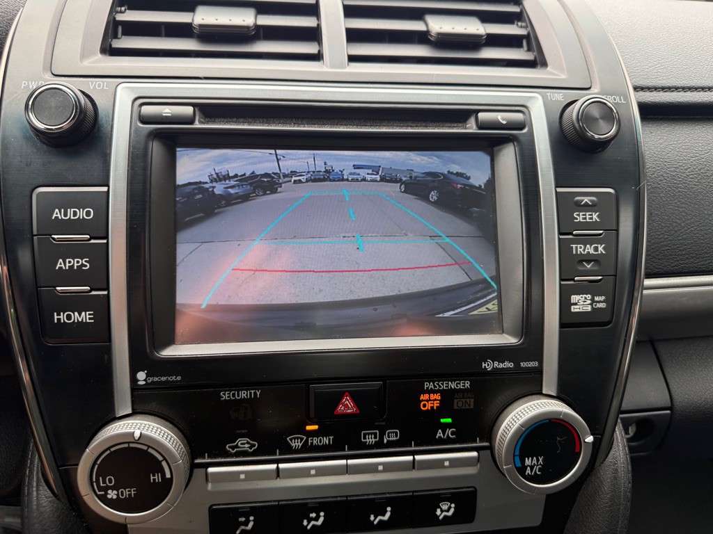 2014 Toyota Camry Image 13