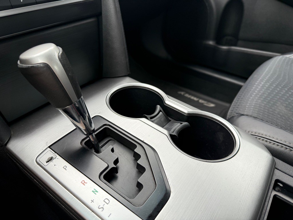 2014 Toyota Camry Image 15