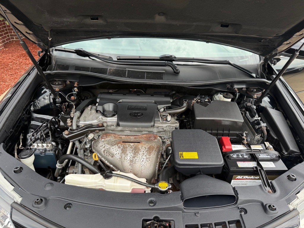 2014 Toyota Camry Image 25