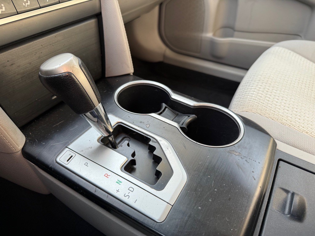 2013 Toyota Camry Image 14
