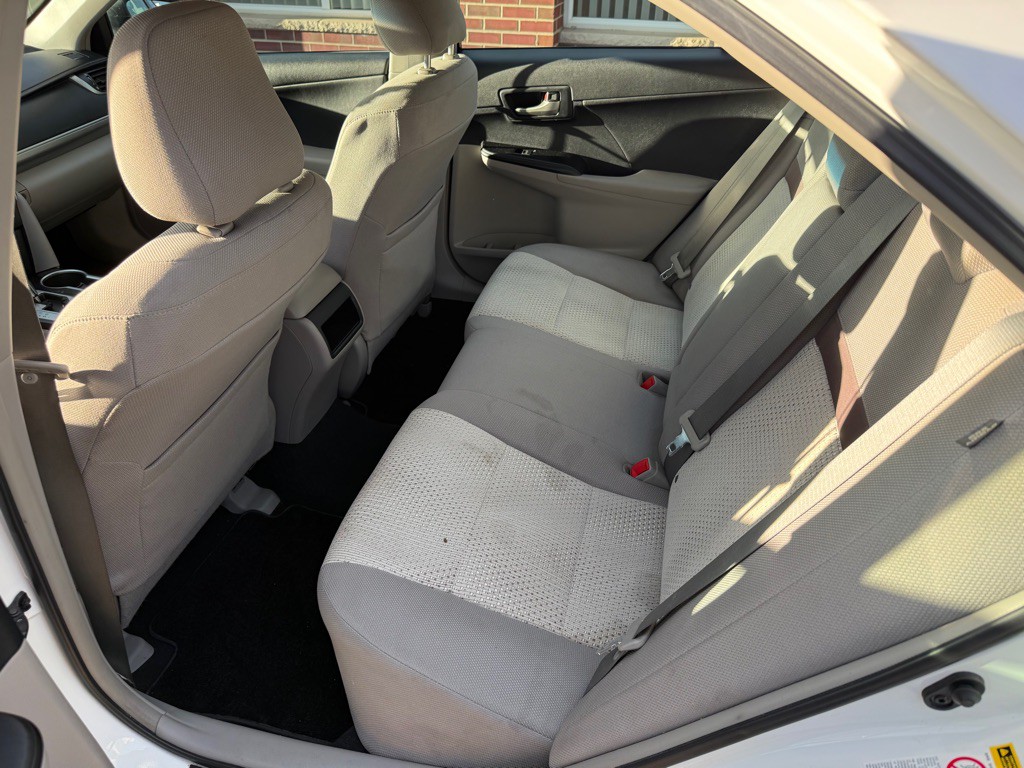 2013 Toyota Camry Image 17