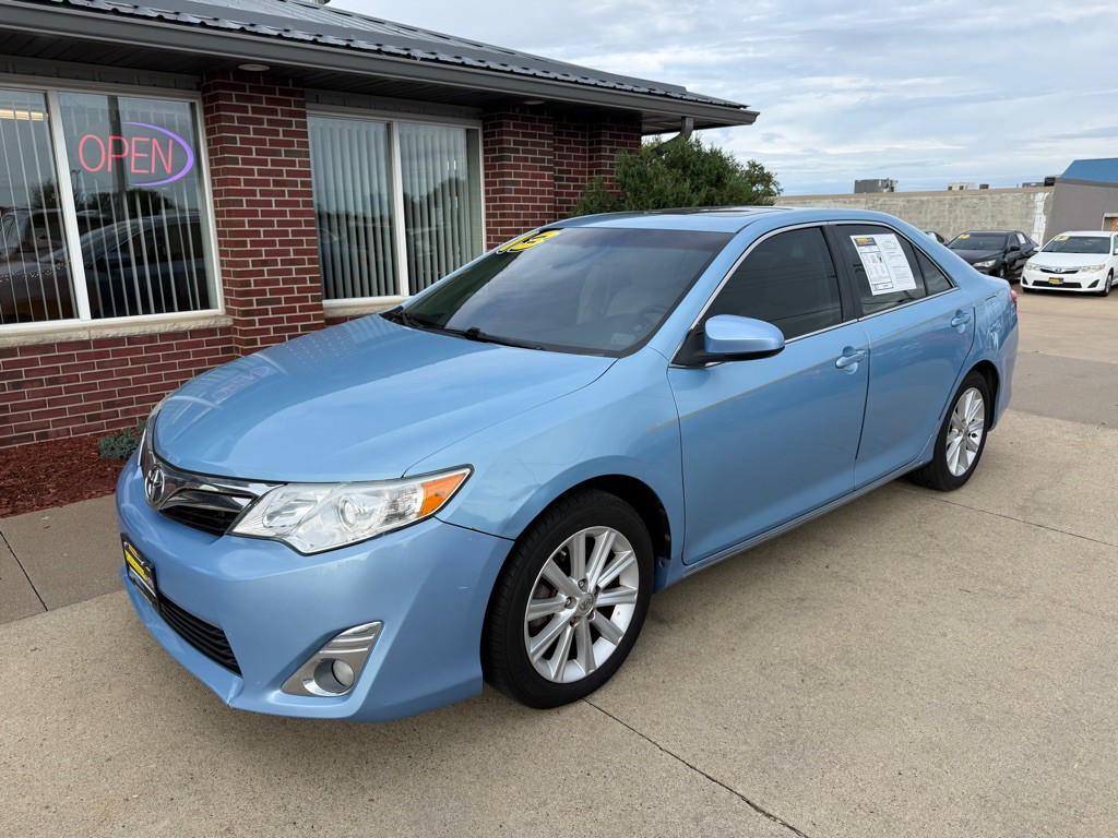 2013 Toyota Camry Image 3