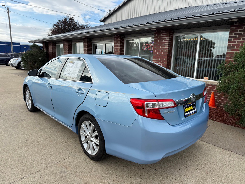 2013 Toyota Camry Image 5