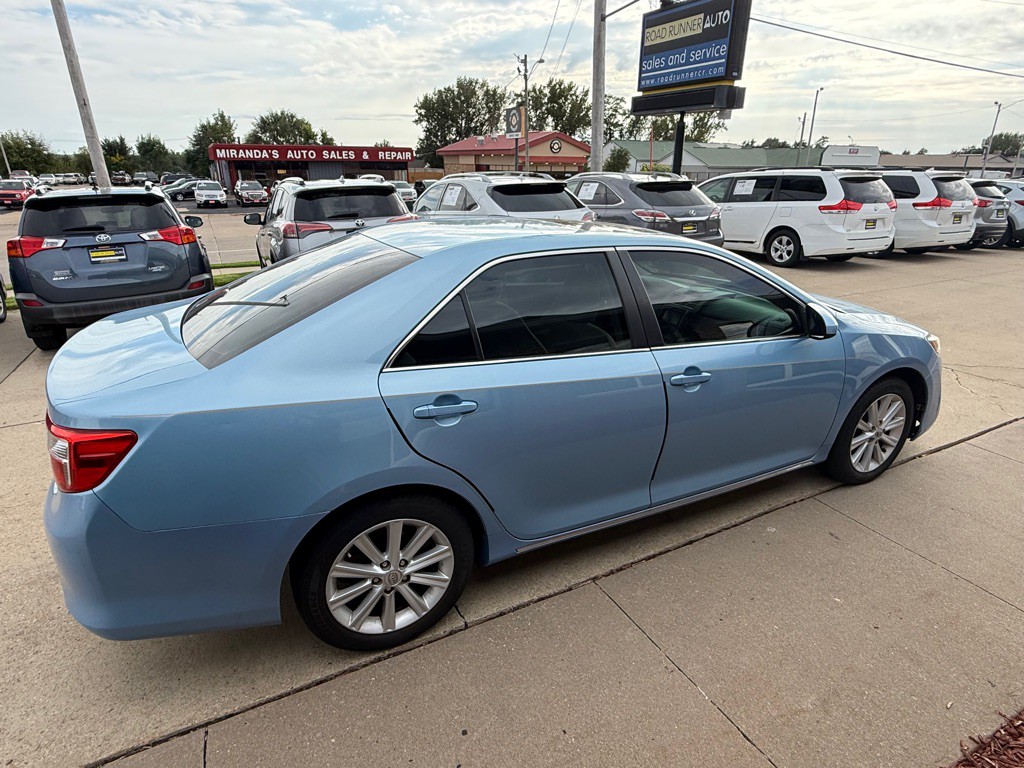 2013 Toyota Camry Image 7
