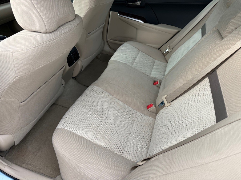 2013 Toyota Camry Image 18