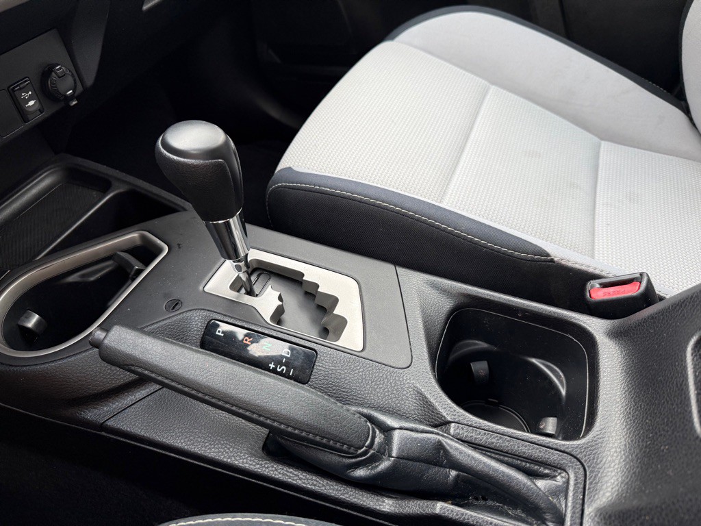 2016 Toyota Rav4 Image 15