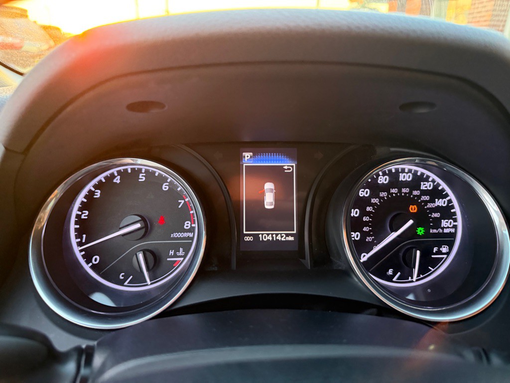 2019 Toyota Camry Image 11