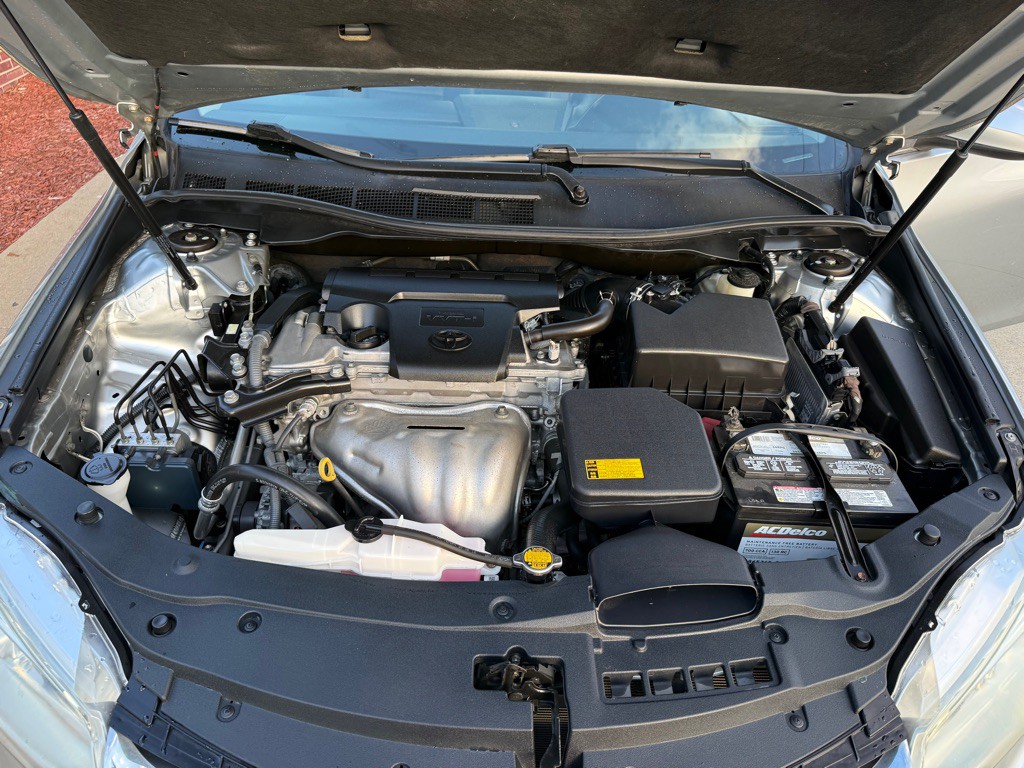 2015 Toyota Camry Image 22