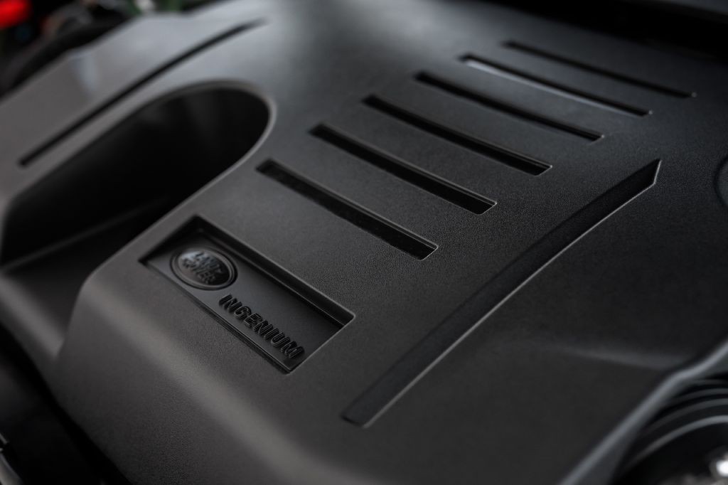 2023 Land Rover Defender Image 44