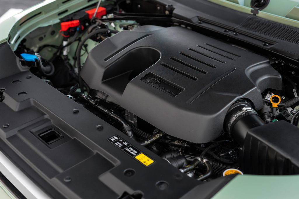 2023 Land Rover Defender Image 46