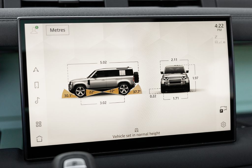 2023 Land Rover Defender Image 64
