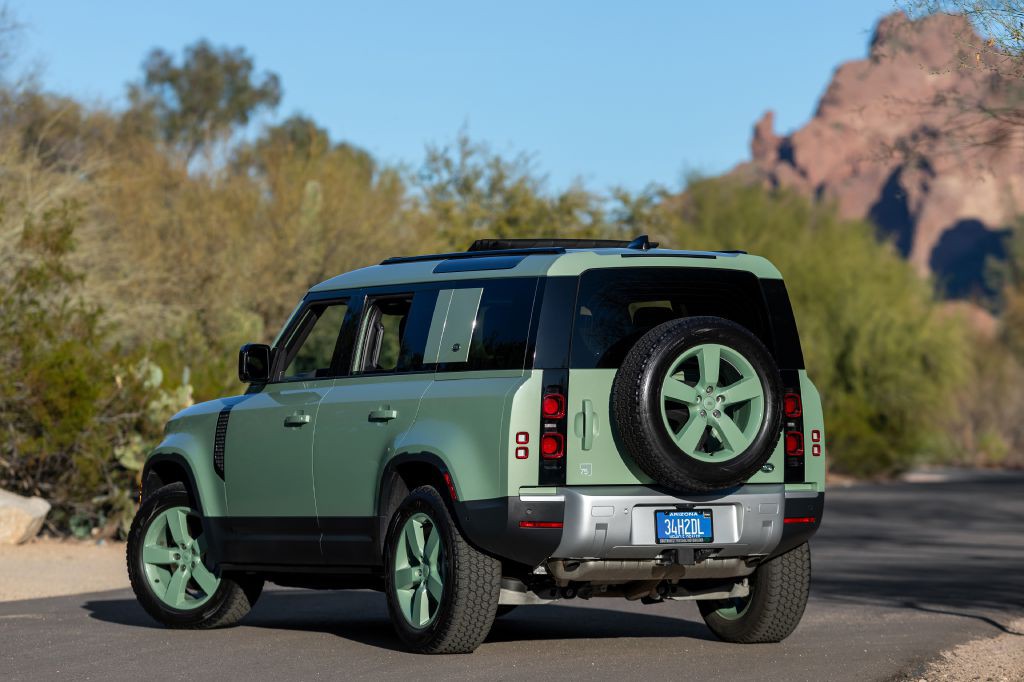 2023 Land Rover Defender Image 137