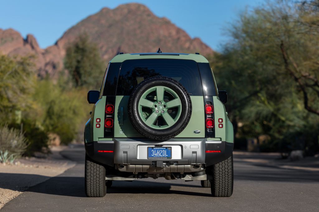 2023 Land Rover Defender Image 153