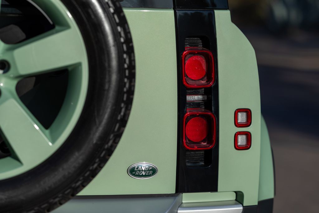 2023 Land Rover Defender Image 156