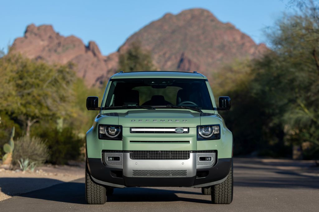 2023 Land Rover Defender Image 158