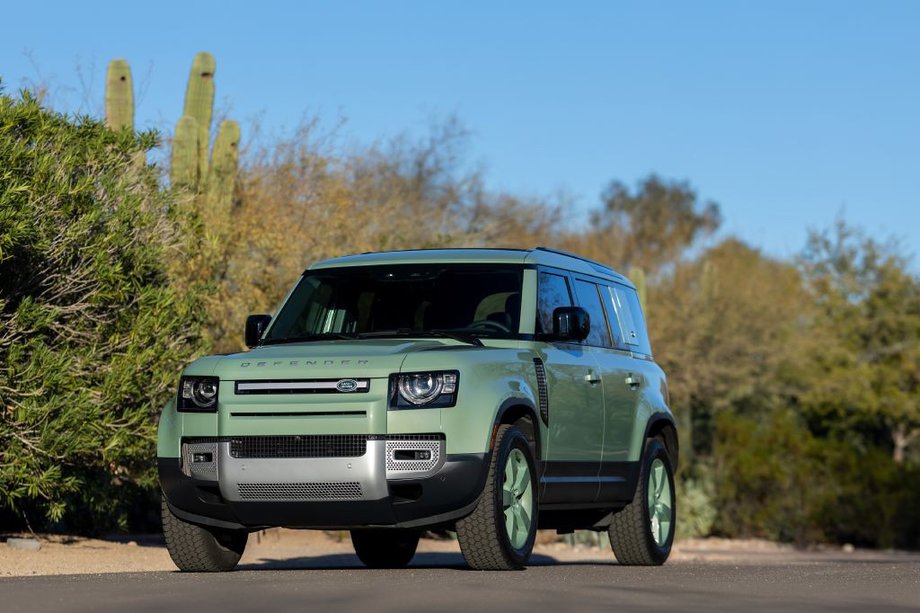 2023 Land Rover Defender Image 160