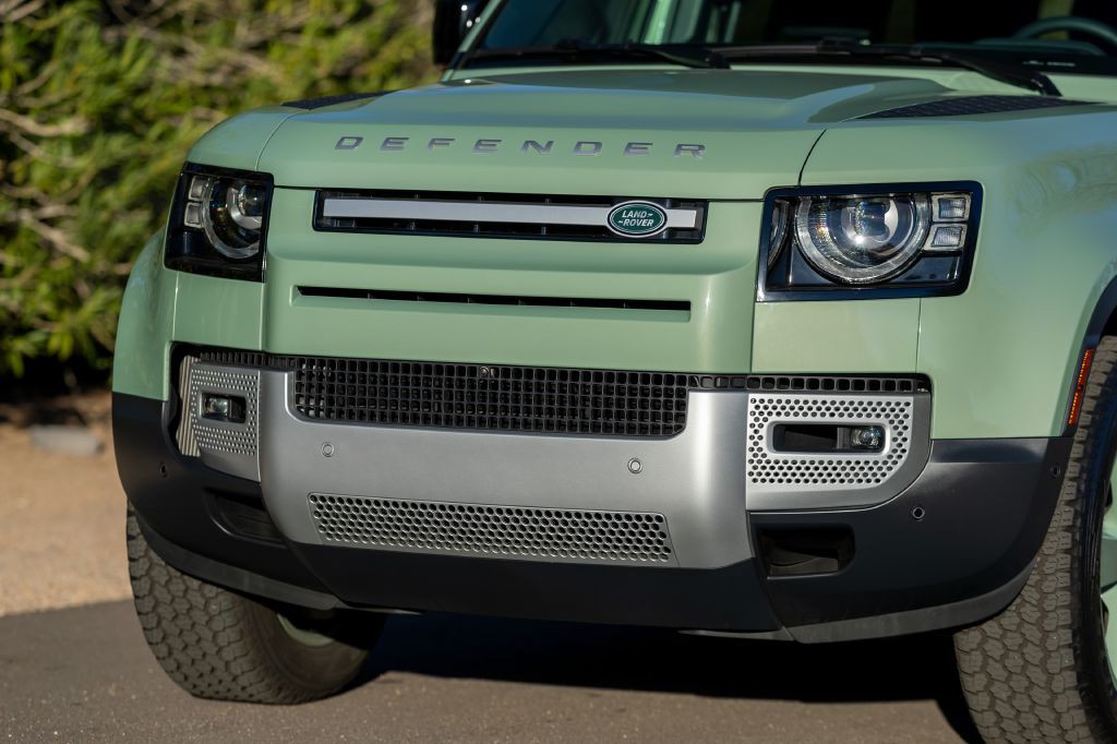 2023 Land Rover Defender Image 161