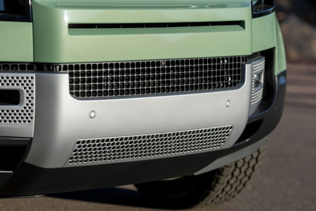 2023 Land Rover Defender Image 164