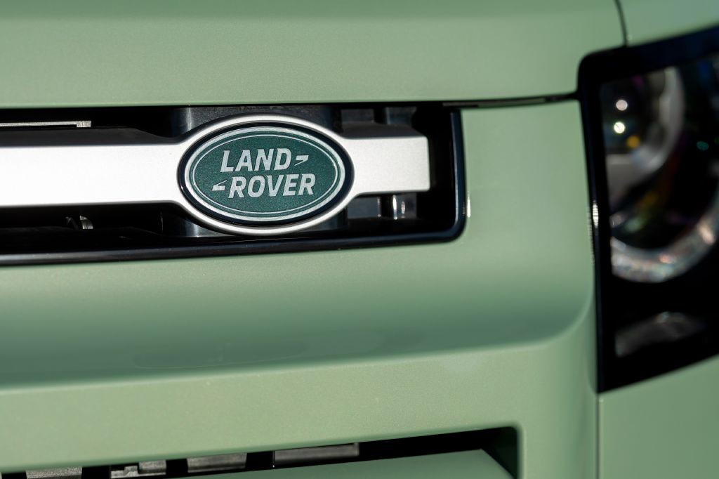 2023 Land Rover Defender Image 167
