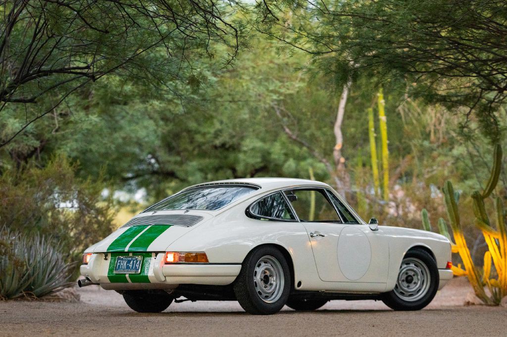 1965 Porsche 911 Image 7