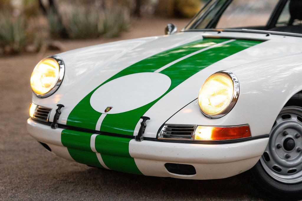 1965 Porsche 911 Image 9