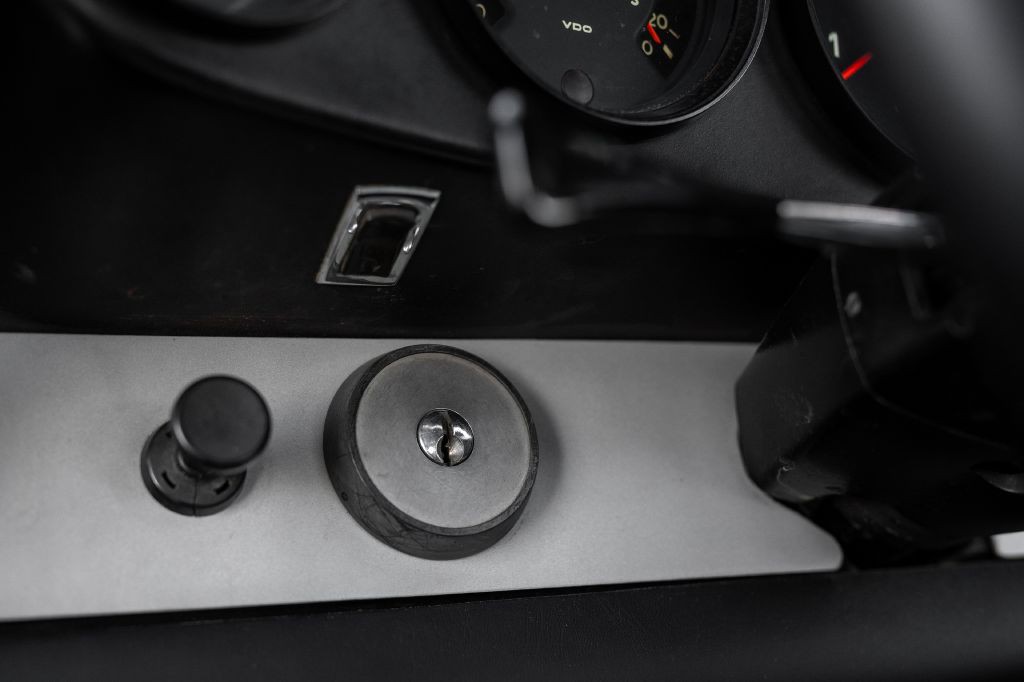 1965 Porsche 911 Image 24