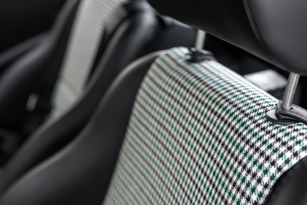 1965 Porsche 911 Image 25