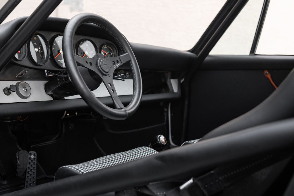 1965 Porsche 911 Image 28