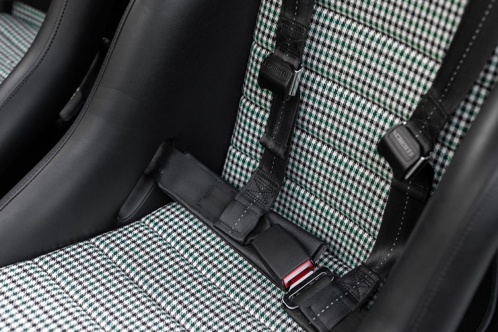 1965 Porsche 911 Image 46