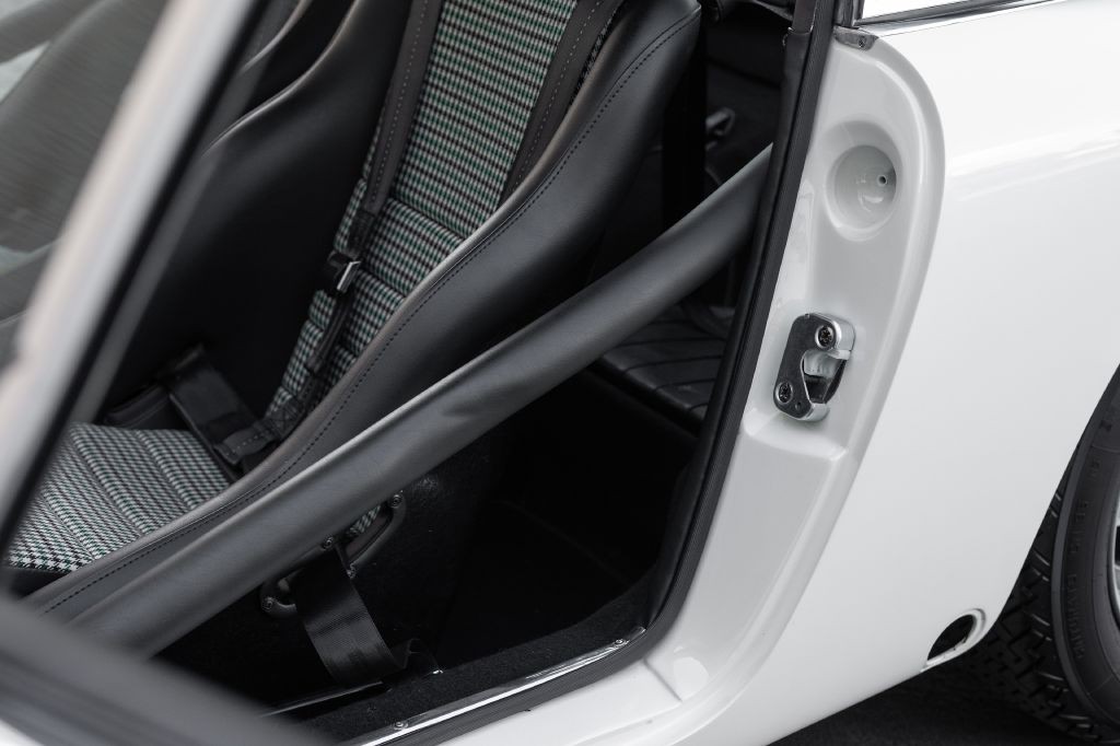 1965 Porsche 911 Image 51