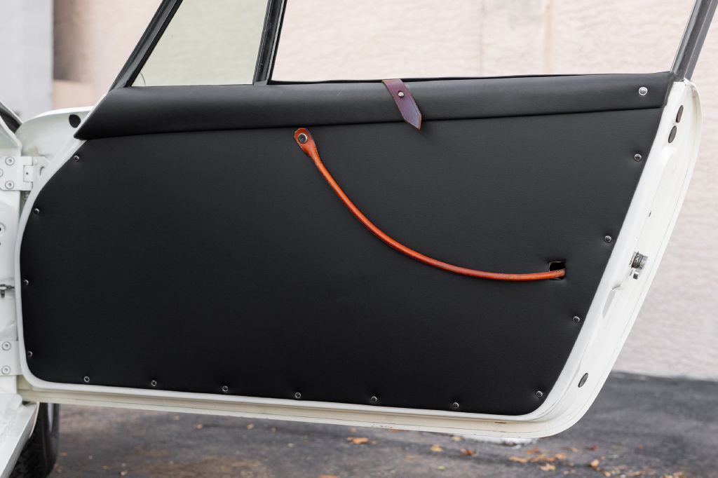 1965 Porsche 911 Image 53