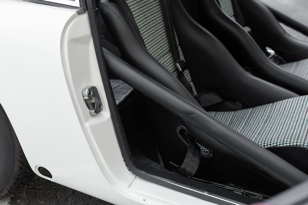 1965 Porsche 911 Image 56