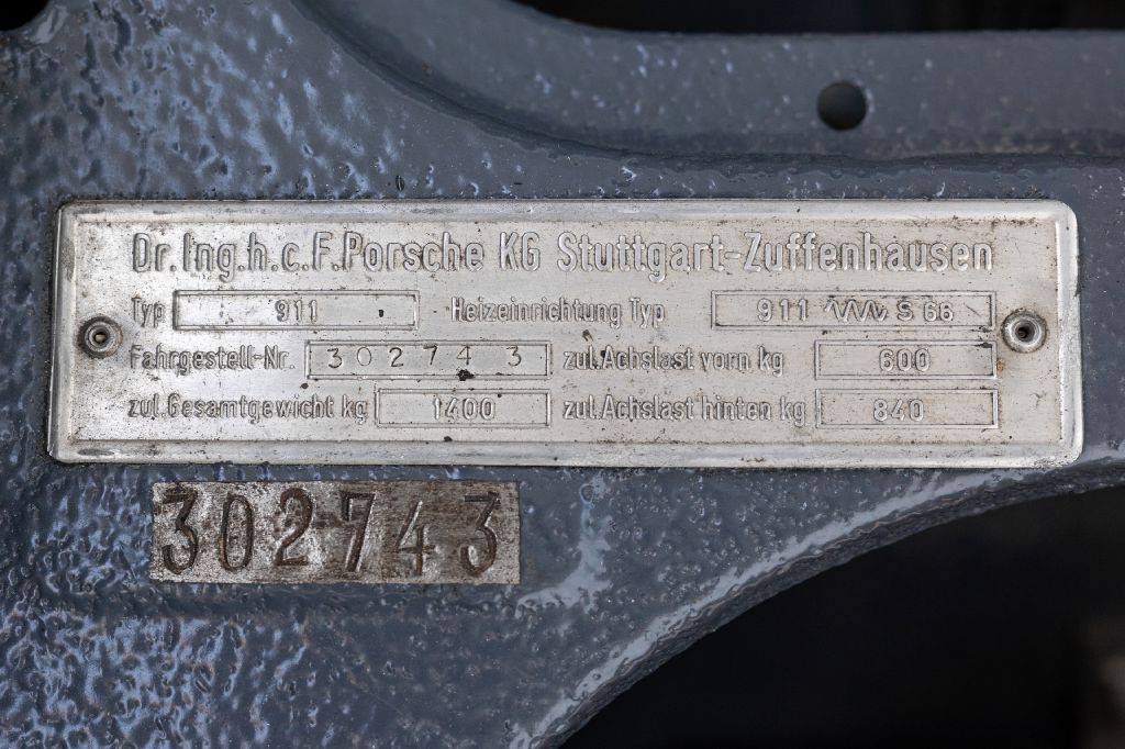 1965 Porsche 911 Image 64