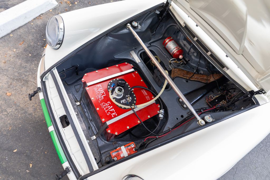 1965 Porsche 911 Image 124