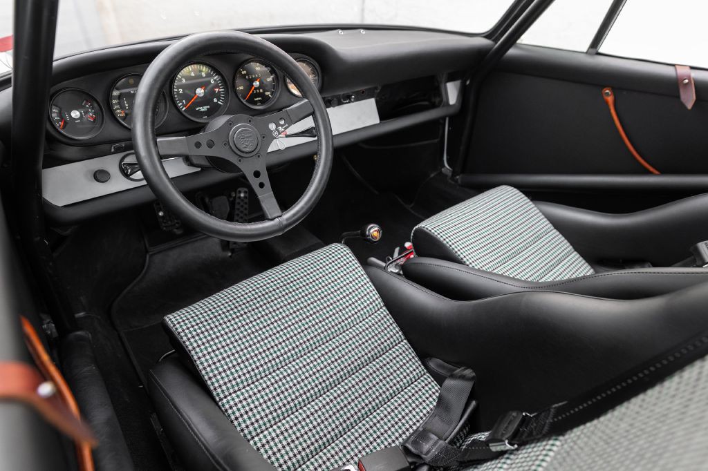 1965 Porsche 911 Image 126