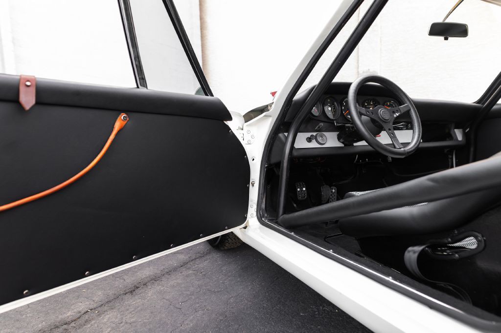 1965 Porsche 911 Image 132