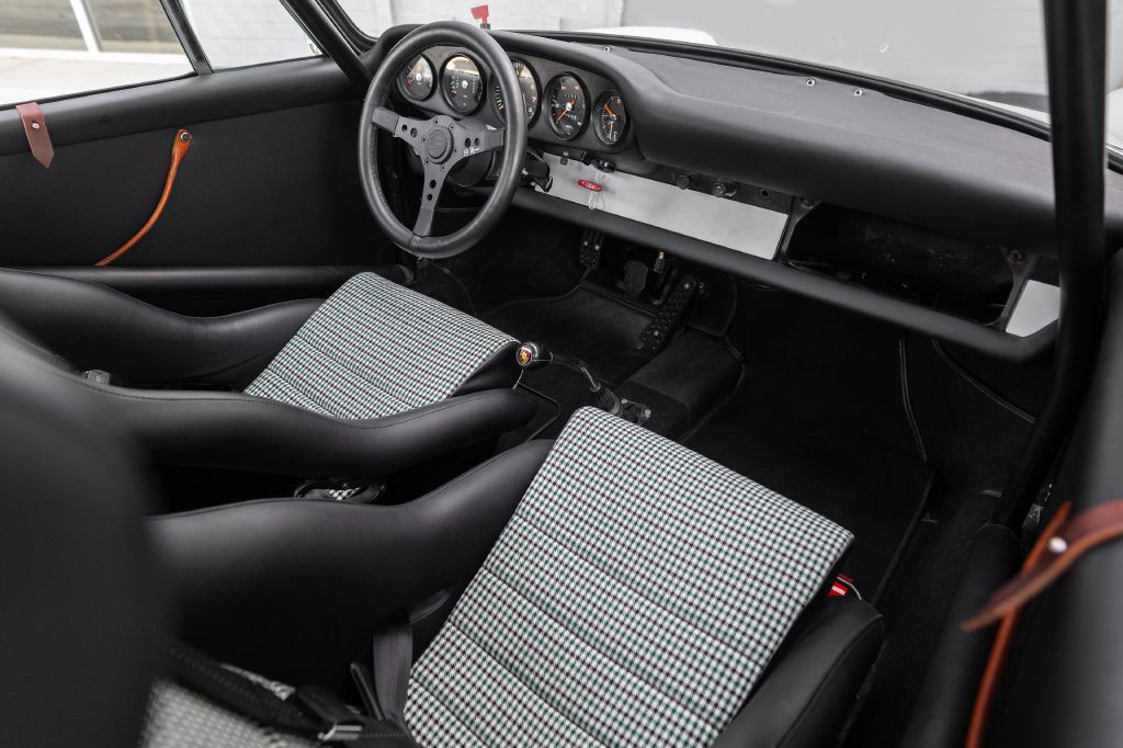 1965 Porsche 911 Image 137