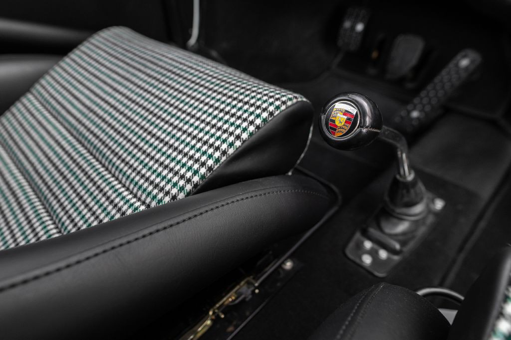 1965 Porsche 911 Image 139